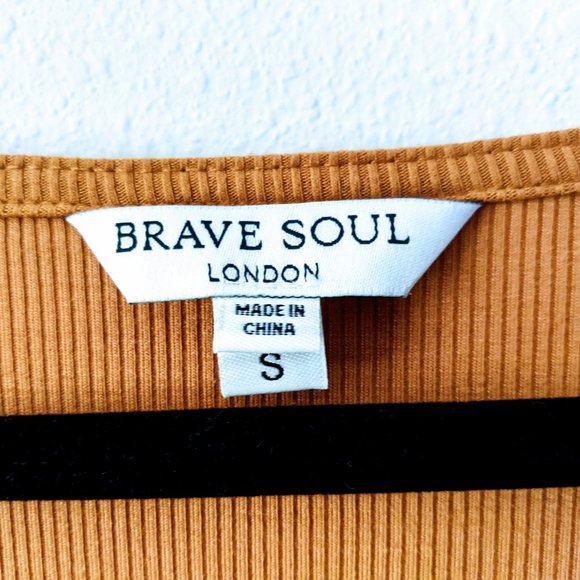 Rust Ribbed Dress - Picture 2 of 3